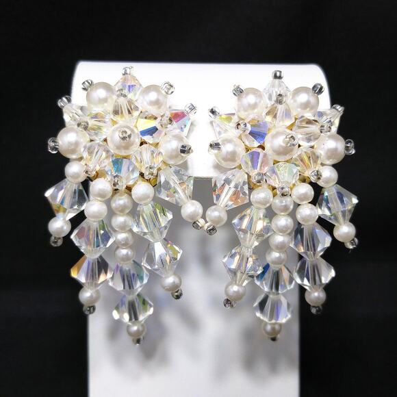 Vintage 1980s AB Crystal & Faux Pearl Dangle Clip On Earrings Gold Tone - Picture 4 of 10